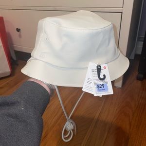NWT Lululemon bucket hat